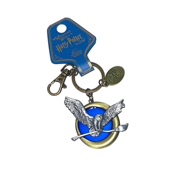 Universal Studios Harry Potter Hedwig Owl in Moonlight Keychain - Picture 1 of 1